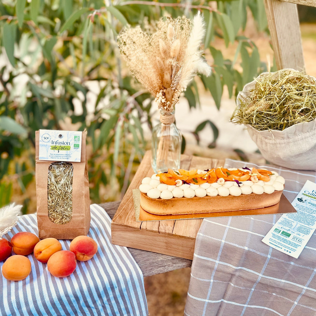 Tarte abricot, noisettes & foin
