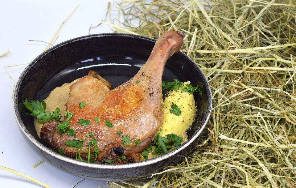 La cuisse de canard confite, fumée au foin