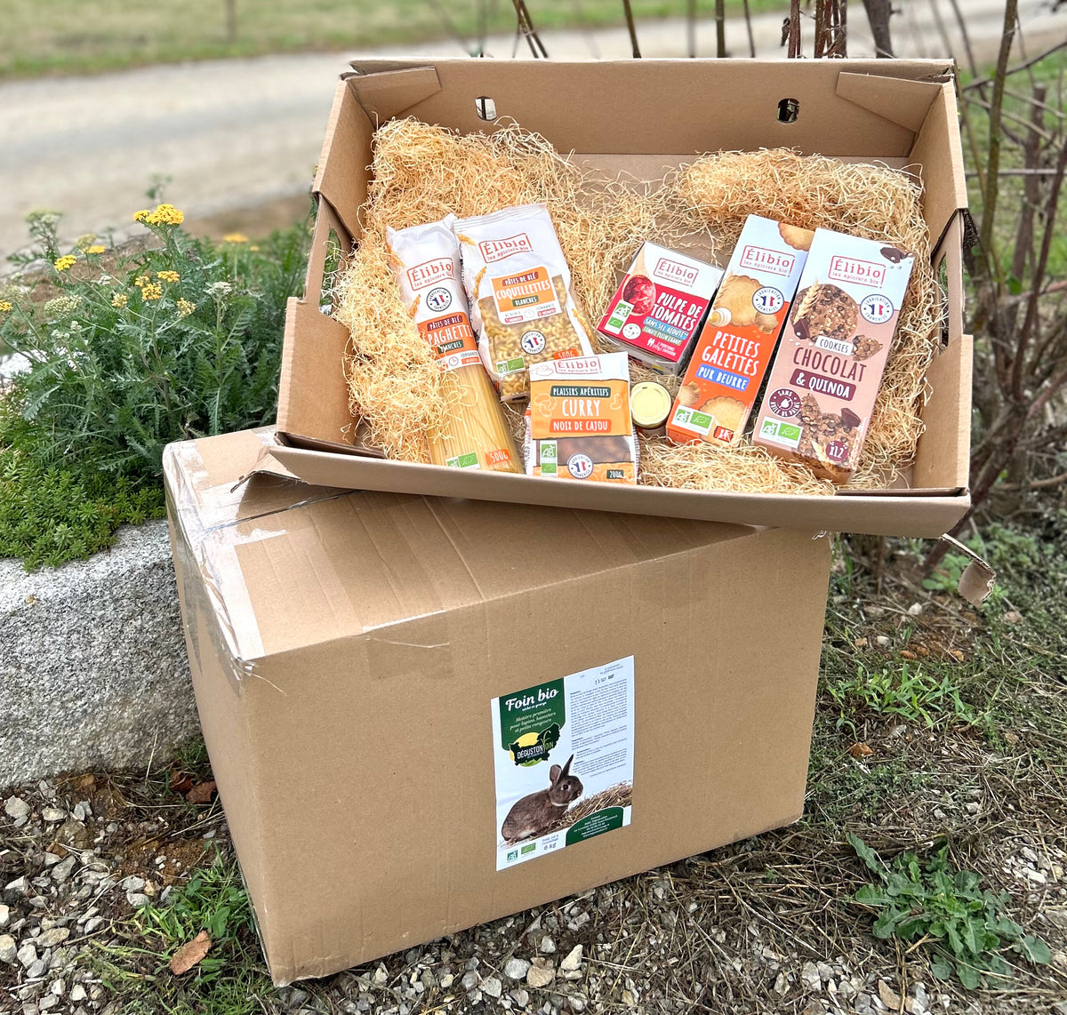 Offre : Carton 6kg foin + Le Petit Panier Bio